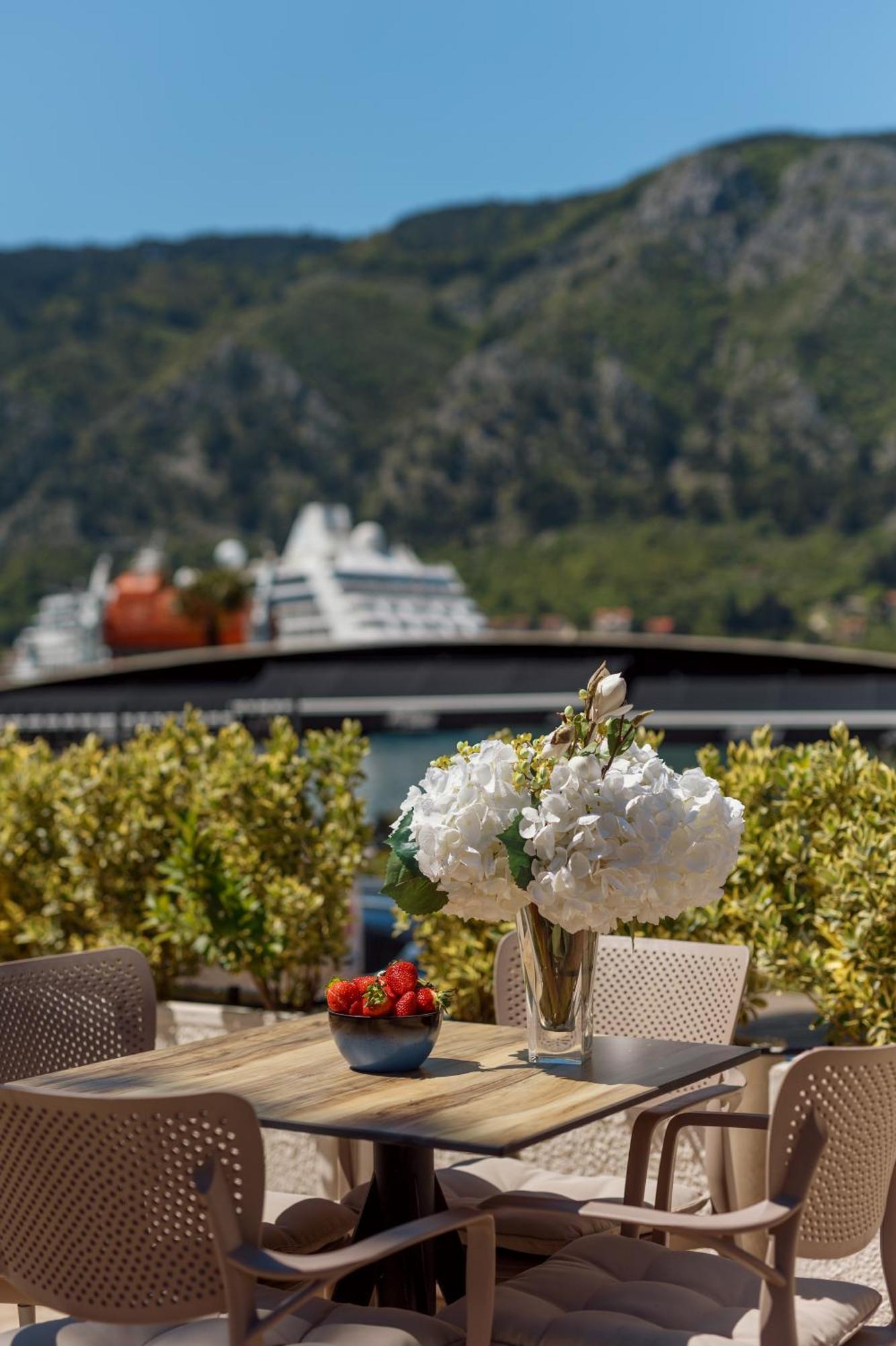 Ocea Studio Apartments Kotor Exterior photo